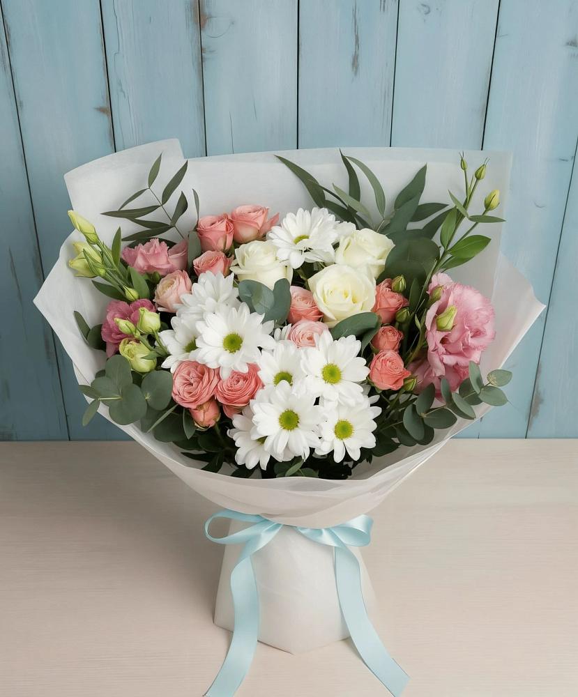 Букет цветов из: Розы, Лизиантусы и Хризантемы в Улётах