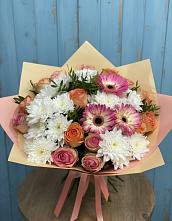 Букет цветов из:  Розы, Герберы и Хризантемы в Улётах