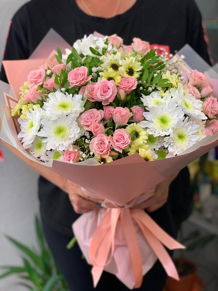 Букет цветов из: Розы и Хризантемы в Улётах