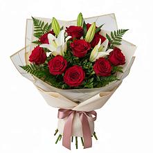 Букет цветов из:  Лилии и Розы в Улётах