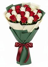 Букет Микс из красных и белых роз в Улётах