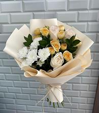 Букет цветов из:  Розы и Хризантемы в Улётах