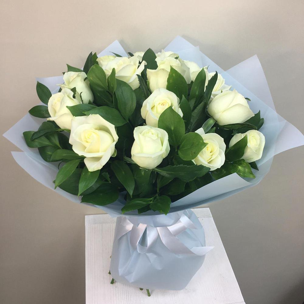 Букет 15 Белых роз Проуд в Улётах