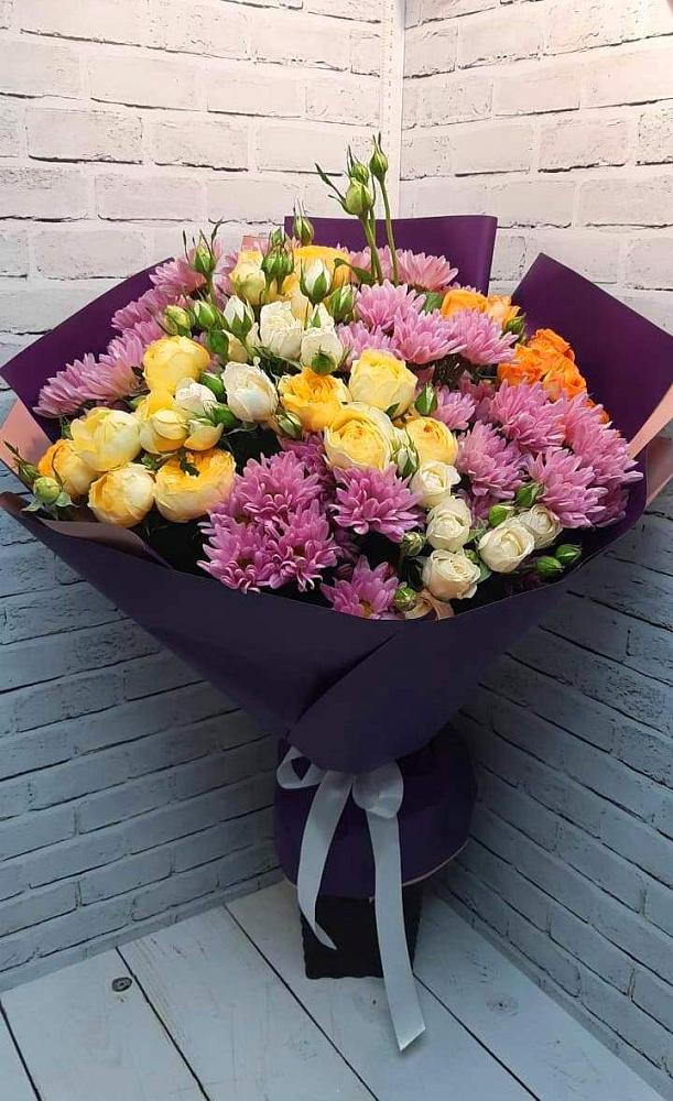 Букет цветов из: Хризантемы и Розы в Улётах