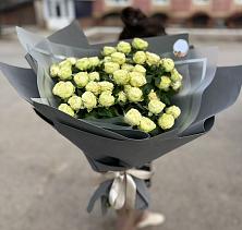 Букет Белые кустовые розы Солинеро в Улётах
