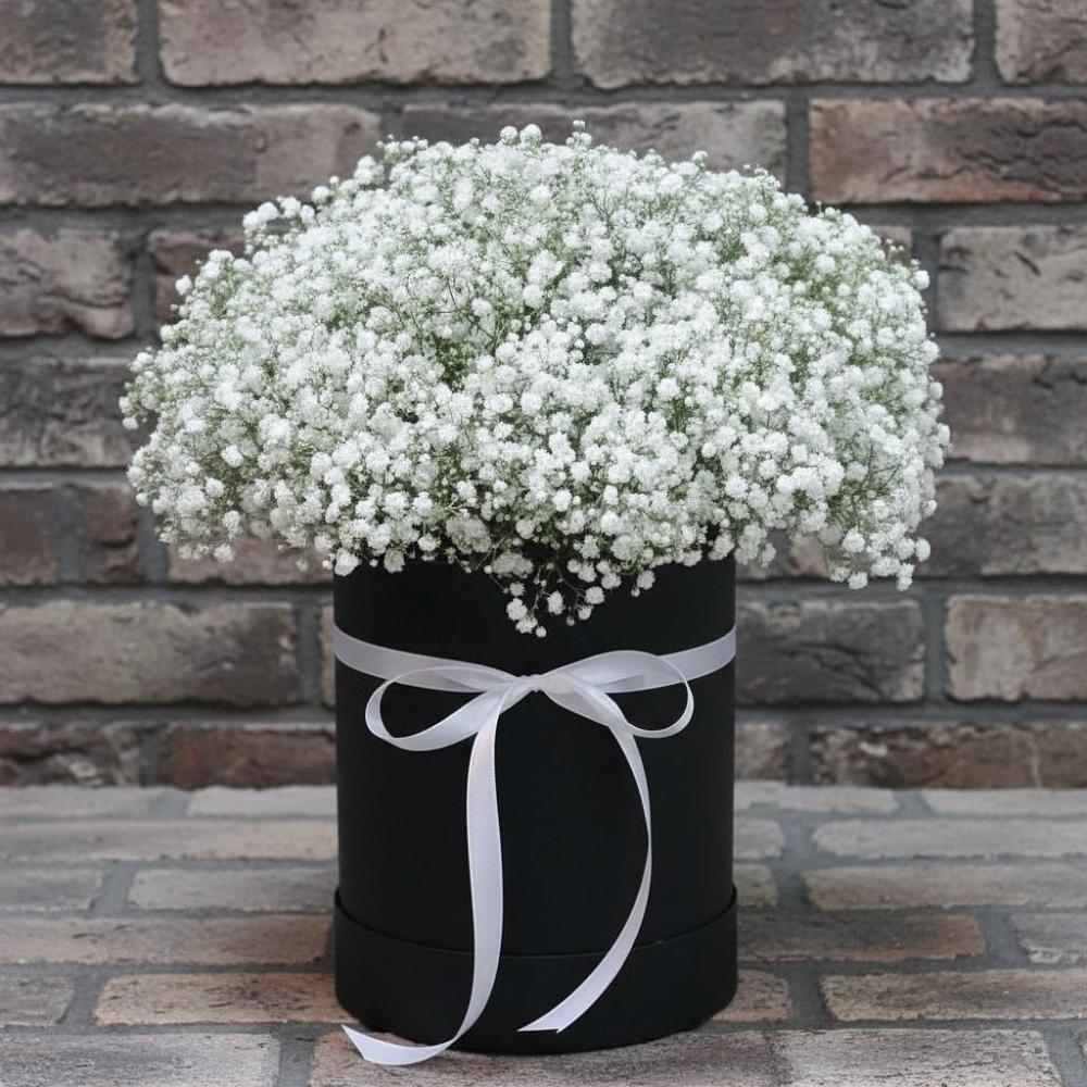 Цветочная композиция из Гипсофила в шляпной коробке в Улётах