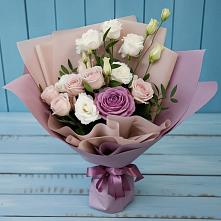 Букет цветов из:  Розы и Лизиантусы в Улётах