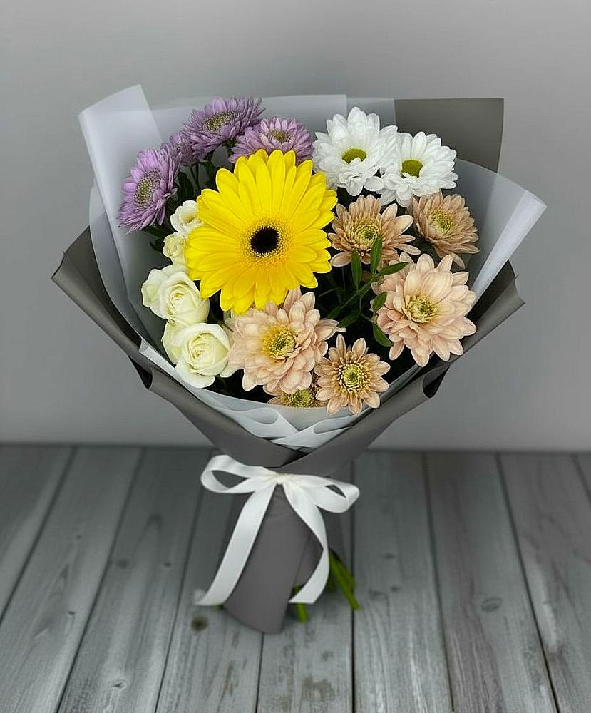 Букет цветов из: Розы, Герберы и Хризантемы в Улётах