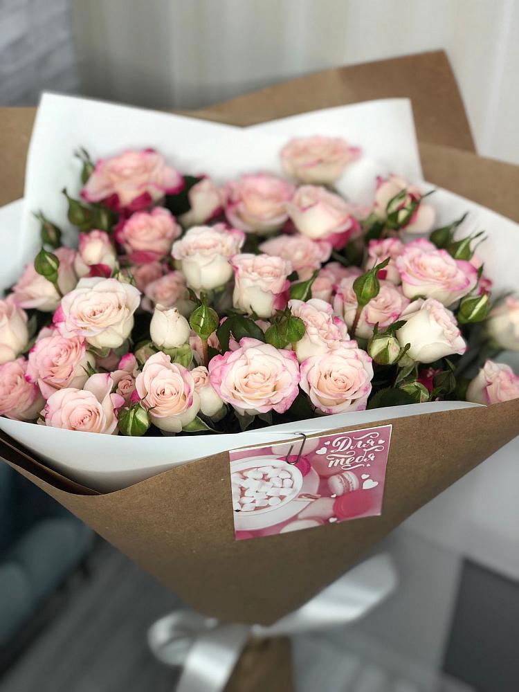 Букет цветов из: Розы в Улётах