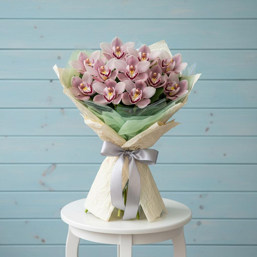 Букет цветов из: Орхидеи и Розы в Улётах