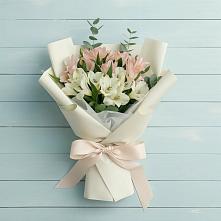 Букет цветов из:  Альстромерии в Улётах