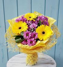 Букет цветов из:  Хризантемы и Герберы в Улётах