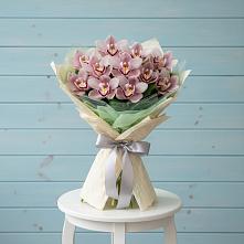 Букет цветов из:  Орхидеи и Розы в Улётах