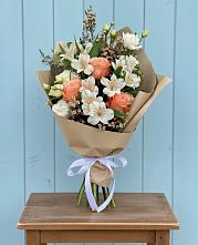 Букет цветов из:  Альстромерии, Лизиантусы, Розы и Хризантемы #REPLACE_PRED# Улётах