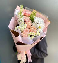 Букет цветов из:  Хризантемы и Розы в Улётах