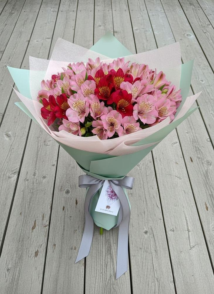 Букет цветов из: Альстромерии в Улётах