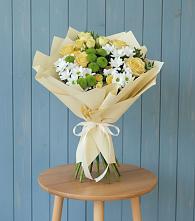 Букет цветов из:  Хризантемы и Розы в Улётах