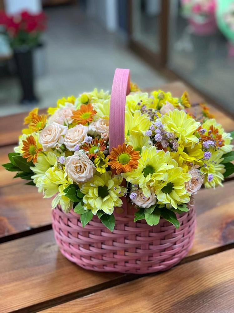 Цветочная композиция из Хризантемы и Розы в корзине в Улётах