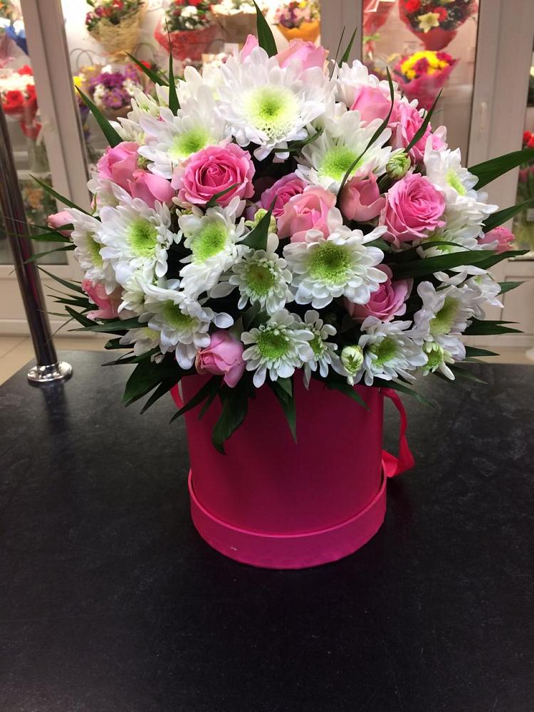 Цветочная композиция из Розы и Хризантемы в шляпной коробке в Улётах