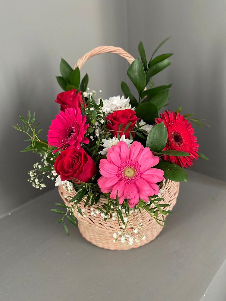 Цветочная композиция из Розы, Хризантемы и Герберы в корзине в Улётах