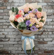 Букет цветов из:  Розы, Лизиантусы и Гвоздики в Улётах